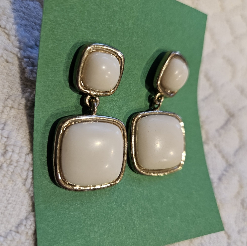 Chunky VINTAGE Gold tone and Cream Earrings